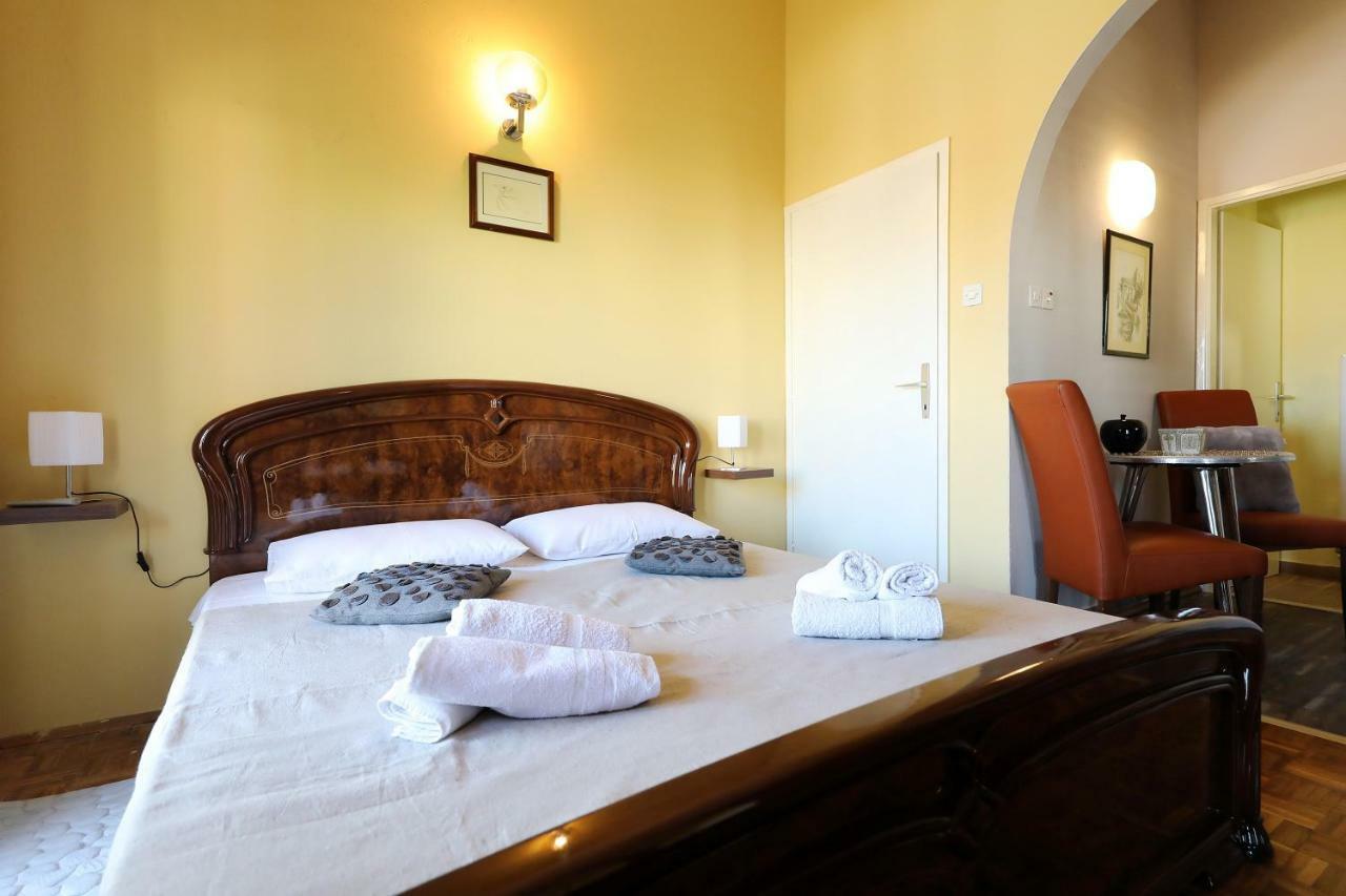 Villa Terracotta Studio 2 Starigrad Paklenica Esterno foto